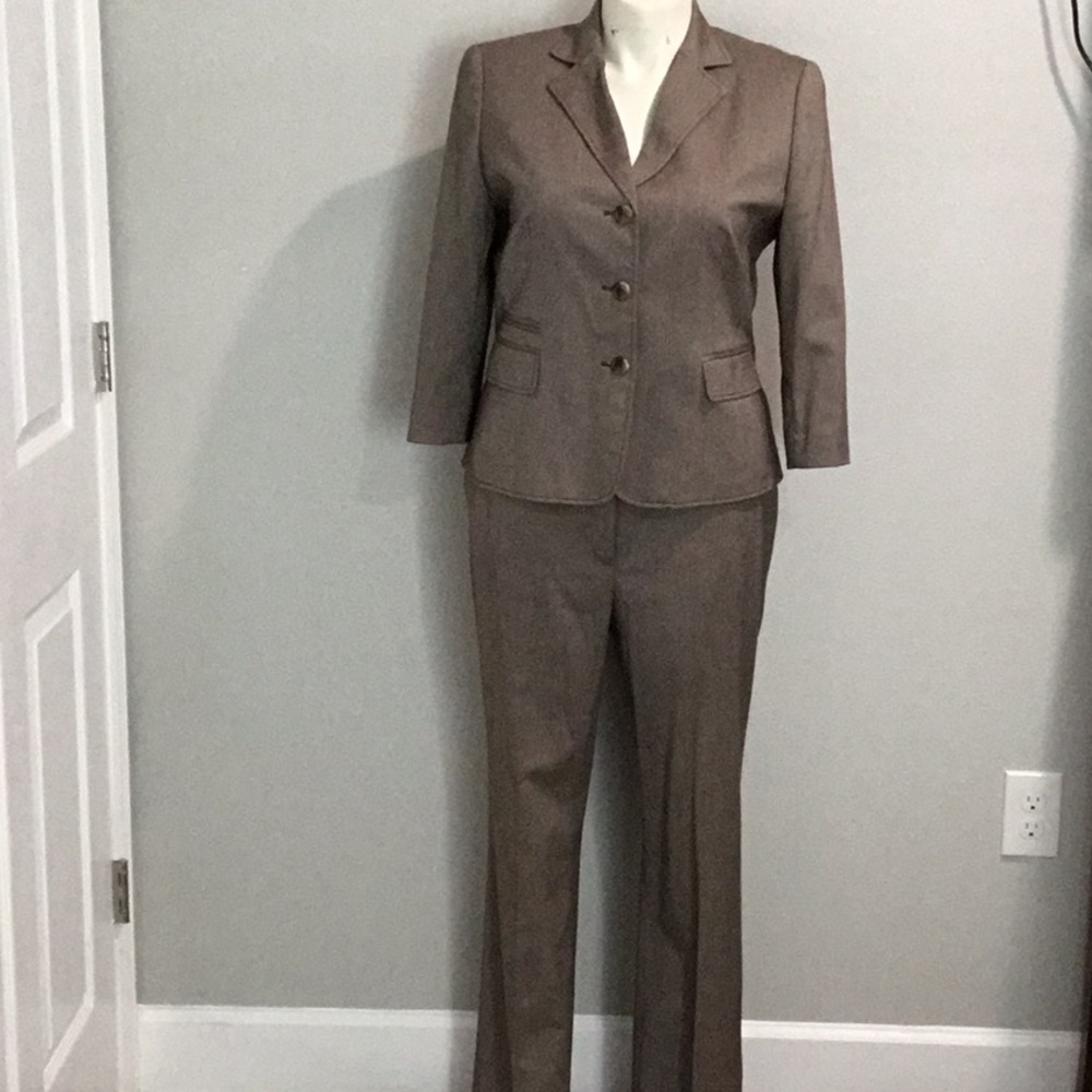 Nine West Two-Piece Pant Suit, Size 14